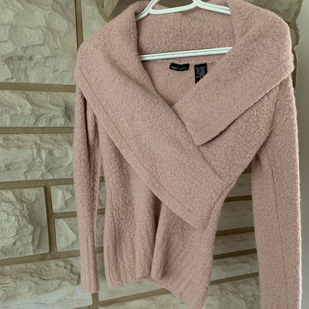 Victoria Secret cross front over the shoulder dusty rose sweater size small.